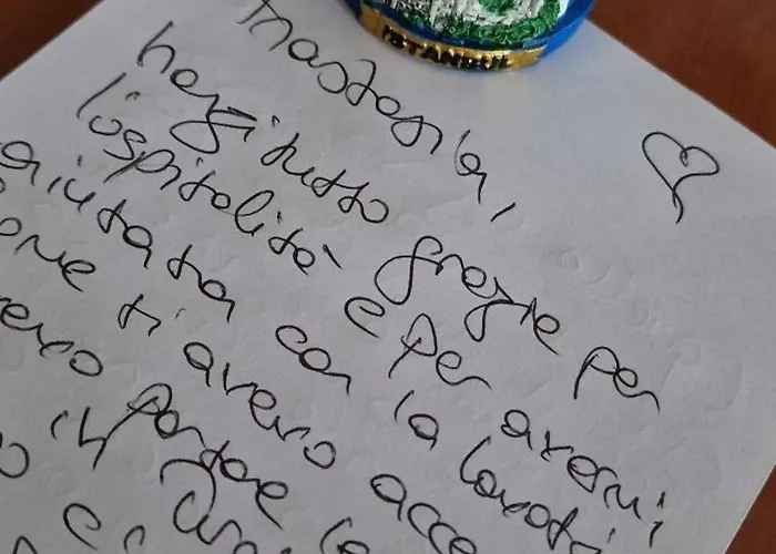 Monstera Vicino Al Centro ベッド・アンド・ブレックファスト ペルージャ