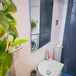 Monstera Vicino Al Centro Panzió Perugia