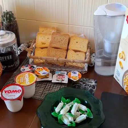 Monstera Vicino Al Centro Panzió Perugia