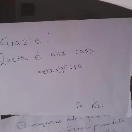 Monstera Vicino Al Centro Oda ve Kahvaltı Perugia